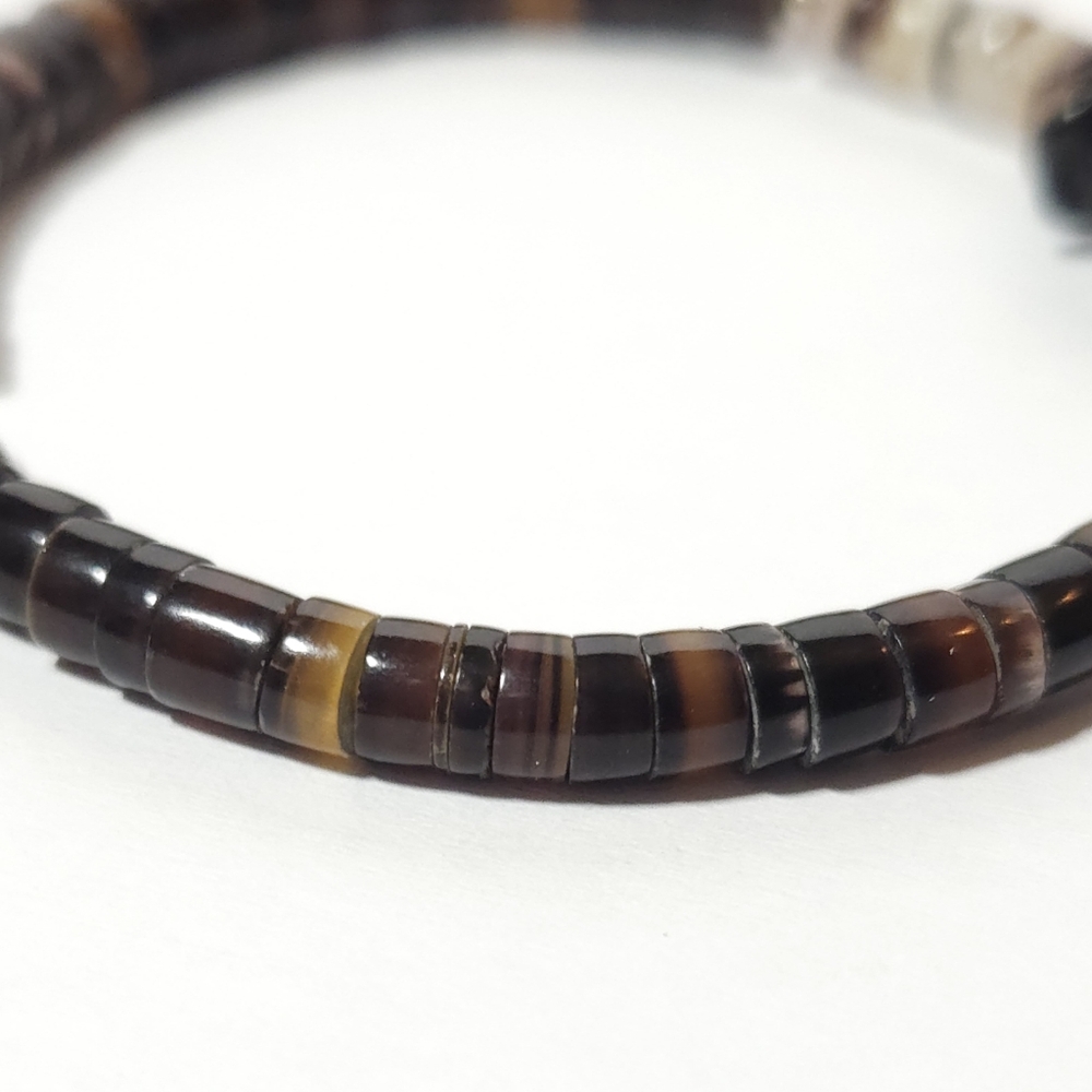 Handmade Pen & Hammer Shell Heishi Bead with Kewa Horn Shell Chip Bracelet - Picture 6 of 15